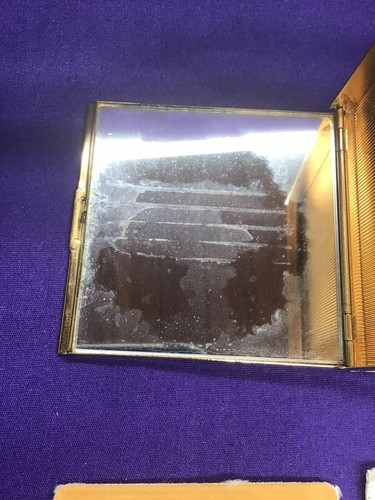 Vintage Majestic Powder Compact with Mirror & Lipstick Holder NICE ! L๐K ! - Picture 10 of 17