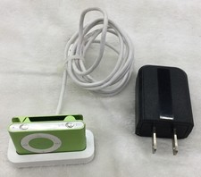 Apple iPod Shuffle 2nd Generation Green A1204 1 GB w/Charger
