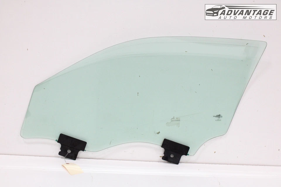 Chrysler 300 2020-2023 panel de puerta lateral del pasajero delantero derecho ventana vidrio OEM Foto 2 de 4