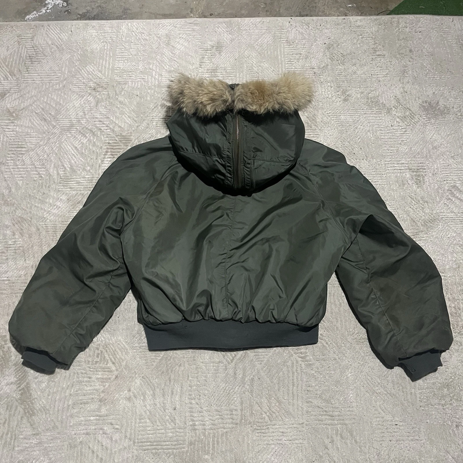 Vtg 80s Very stained Civ N-2B sage green Bomber Jacket heavy attached Hood Sz XL image 19