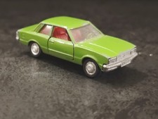 Schuco Ford Taunus 1:66 Made in Germany gr&uuml;n &ndash; T&uuml;r &ouml;ffnet