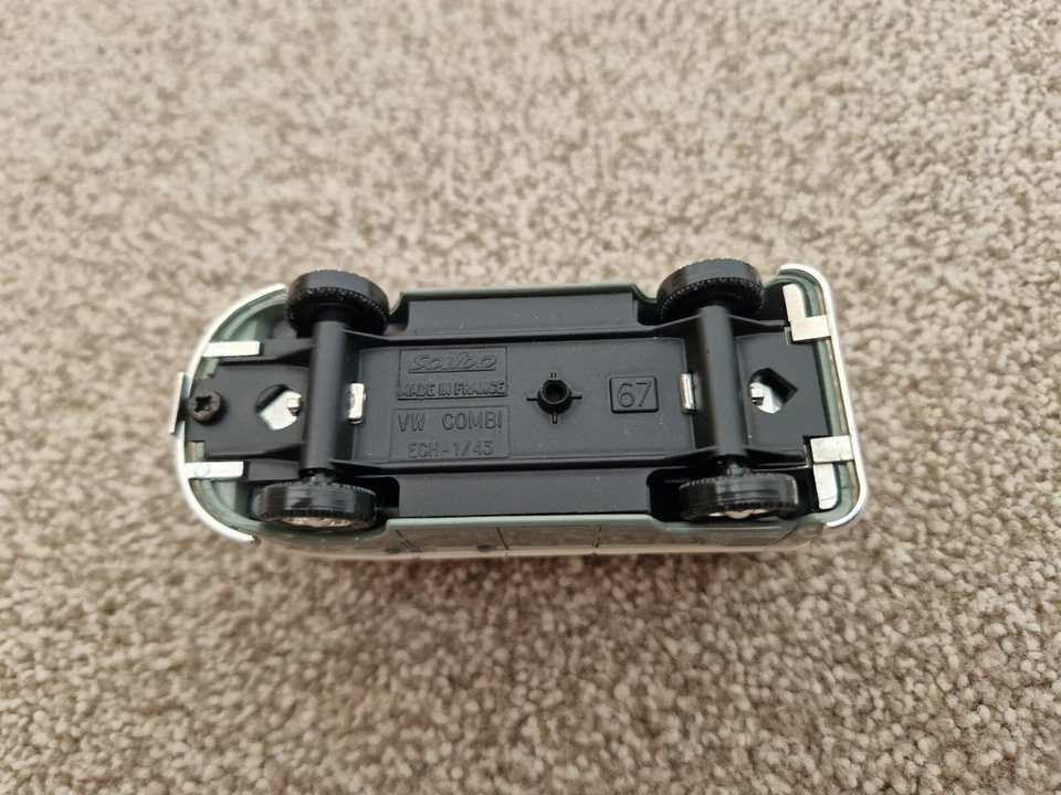 CORGI SOLIDO 1/43 CLASSIC VW VOLKSWAGEN COMBI CAMPER VAN DIECAST MODEL CAR - Image 3 of 3