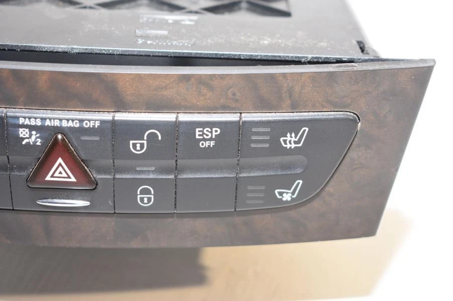 MERCEDES BENZ CLS550 W219 2007-2011 REPOSACABEZAS VENTANA Y ASIENTOS CONTROLES DE TEMPERATURA Foto 3 de 4