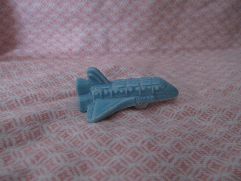 Red Rose Tea WADE England Figurine American Heritage Series Blue Space Shuttle
