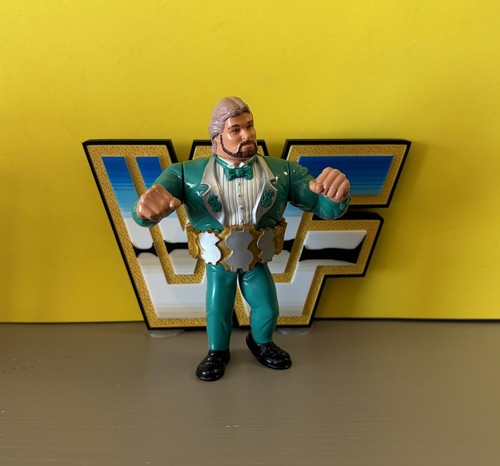 ?? WWF - Hasbro - Million Dollar Man 2 with origin...