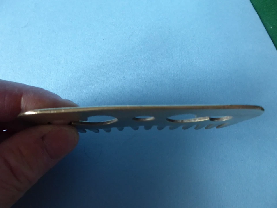 ANCIEN PEIGNE A CRINIERE POUR CHEVAL - Photo 3/3