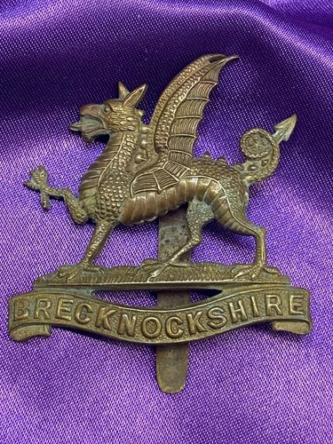 Genuine WW1/2 The South Wales Borderers Brecknockshire Bn GM Cap Badge w/slider