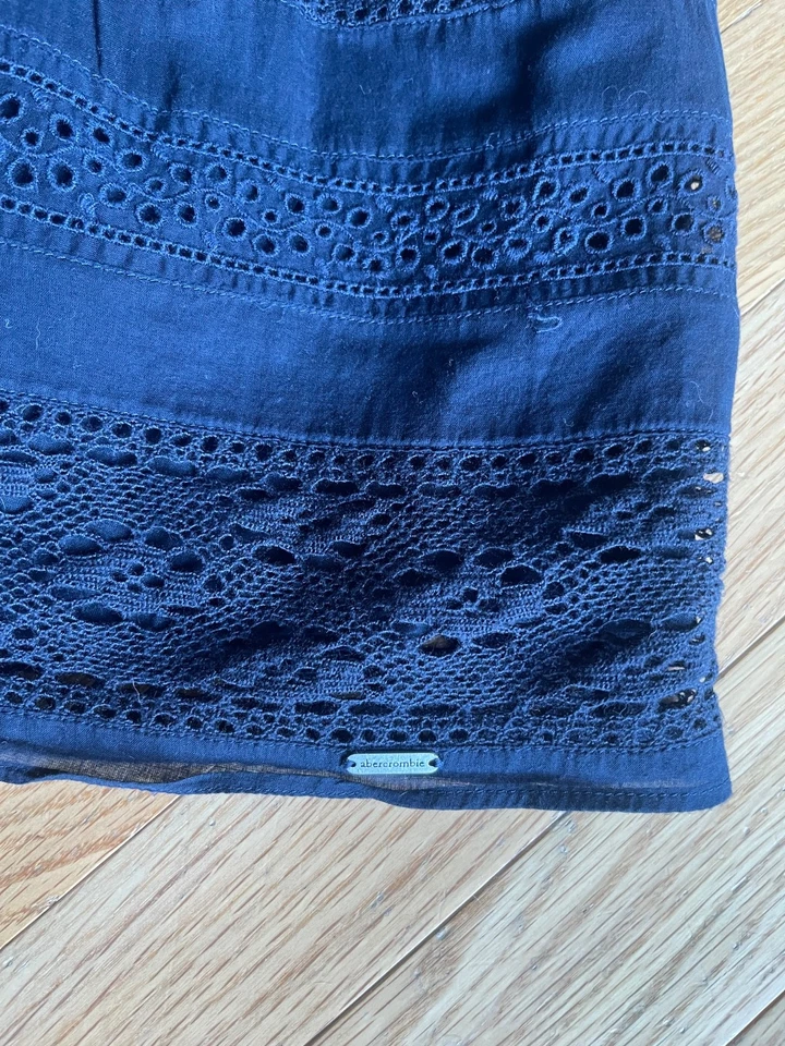 Abercrombie Kids Girls pull on falda azul marino talla M Foto 3 de 4