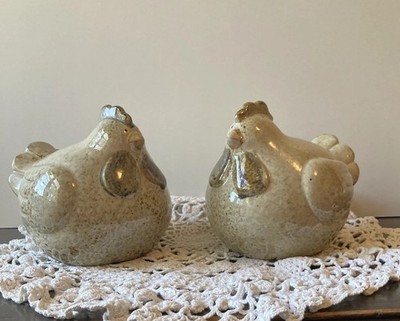 Two chickens. Fat hens pottery/ceramic figurines. Farm animals country decor