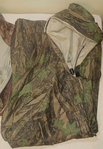 2 Camo Long Sleeve, 1 Green & 1 Camo Rain jacket/ xl/2xl/3x - Picture 3 of 5