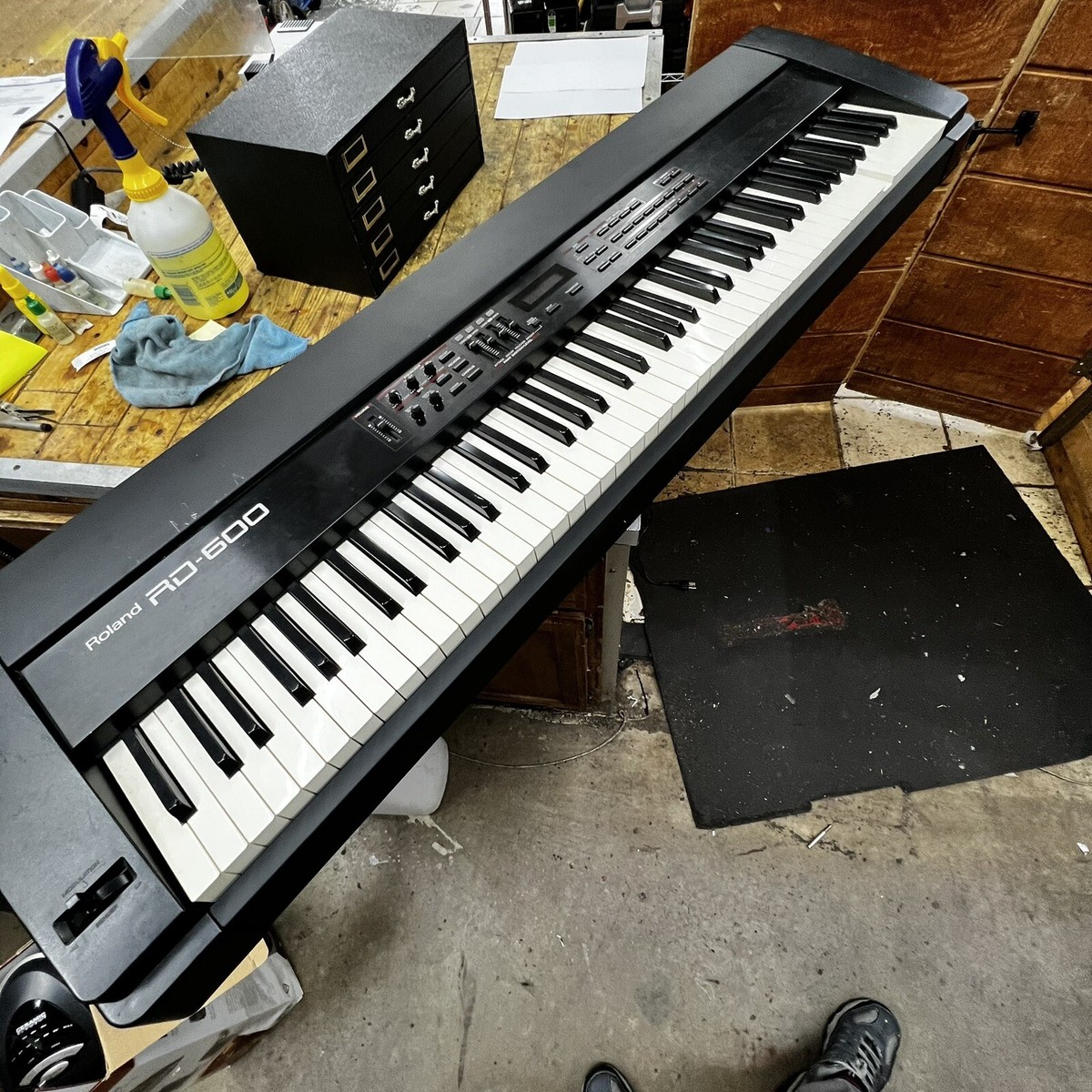 Roland RD-600 88-Key Digital Stage Piano with AC Cord | eBay Roland RD-600 88-Key Digital Stage Piano with AC Cord | eBay