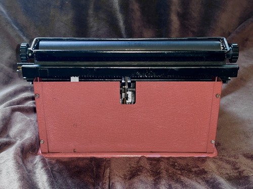 Tom Thumb Red Toy Typewriter, Tested - Picture 3 of 11