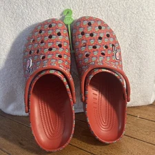 NEW 2022 Holiday Vineyard Vines Crocs Classc Clog colaboration WHALE Jibbitz 12M