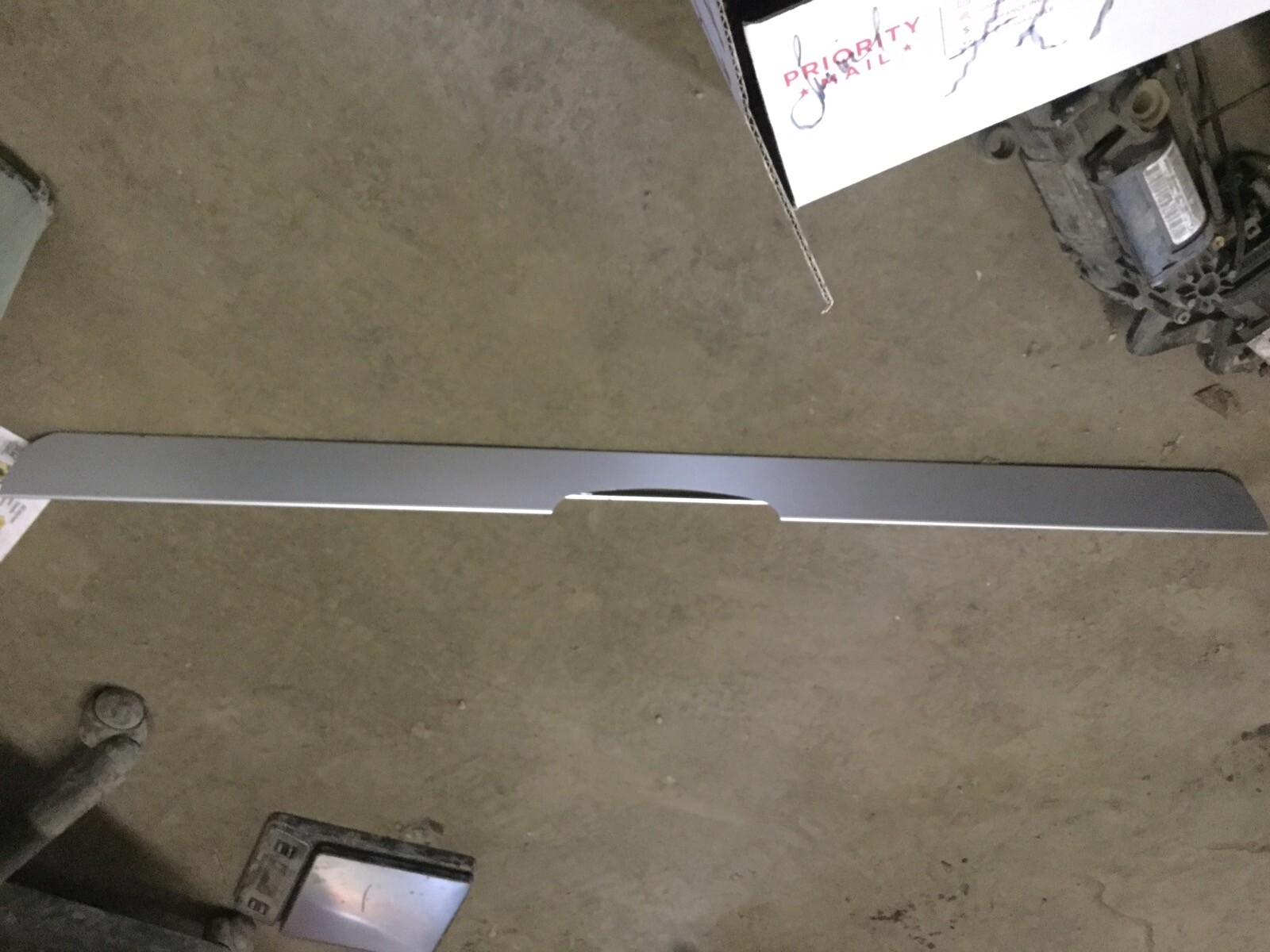 06 07 08 09 10 11 12 13 14 15 16 Aston Martin Vantage Trim Panel 6G33674A03AB