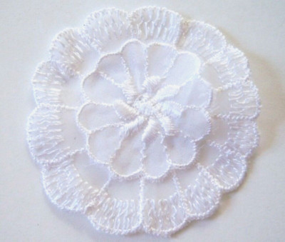 5 Vintage White Embr'd 3 1/4'' Organza Sew/Glue On Appliques JE-164