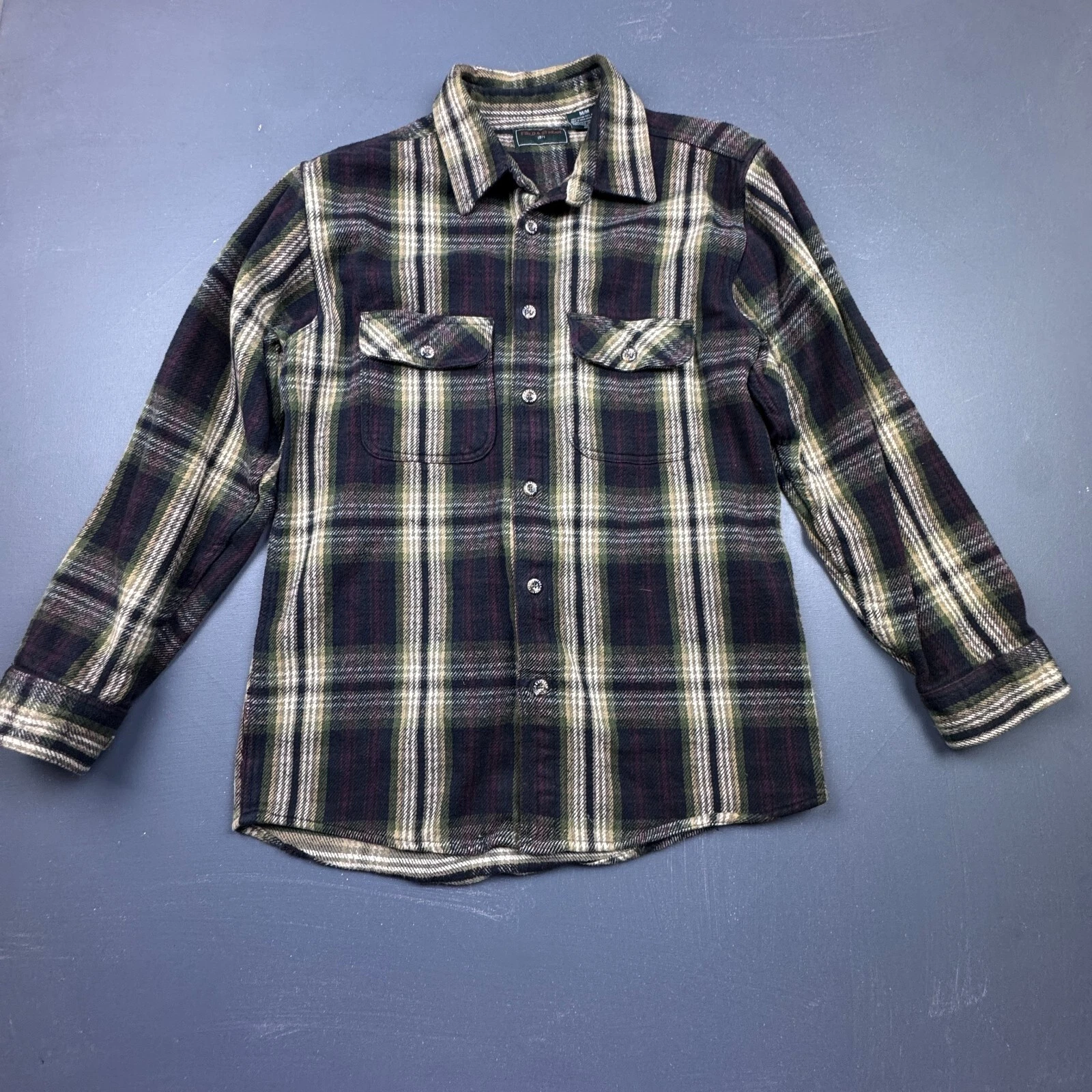 Field & Stream Flannel Shirt Mens Medium Plaid Button Up Outdoors Hunt Fish Camp