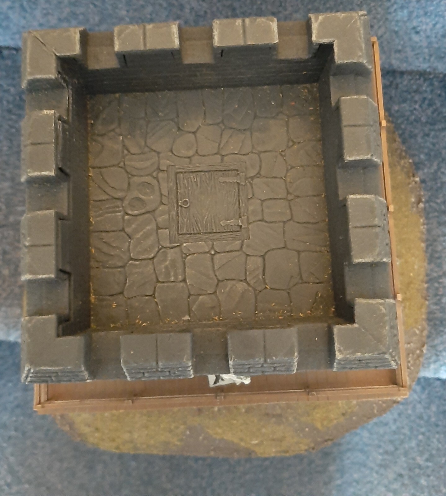 Picture 2 of 4