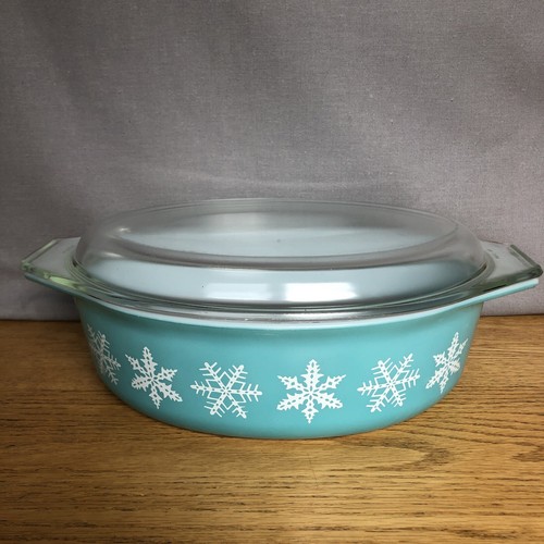 Vintage Pyrex Turquoise Blue Snowflake Oval Casserole Dish  2-1/2 QT with lid ! - Picture 1 of 12