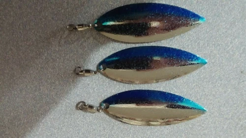 blades 10 ct/silver/blue willow leaf blades  #41/2 size with ball bearing swivel