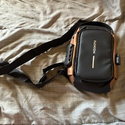 Anti-Theft Men's Sling Crossbody Bag Chest Shoulder Messenger Backpack USB Port