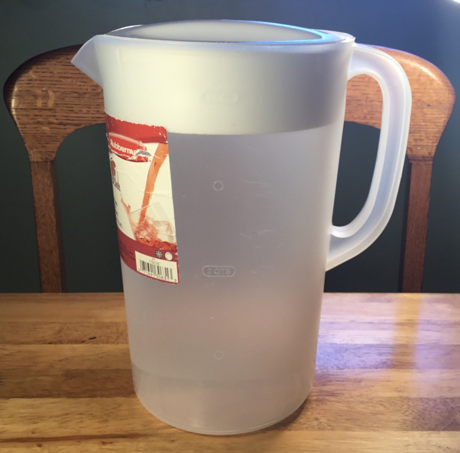 Rubbermaid One Gallon Sheer Pitcher (#1A21) w/White Lid