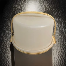 Vintage Tupperware Gold 9” Cake Carrier With Handle
