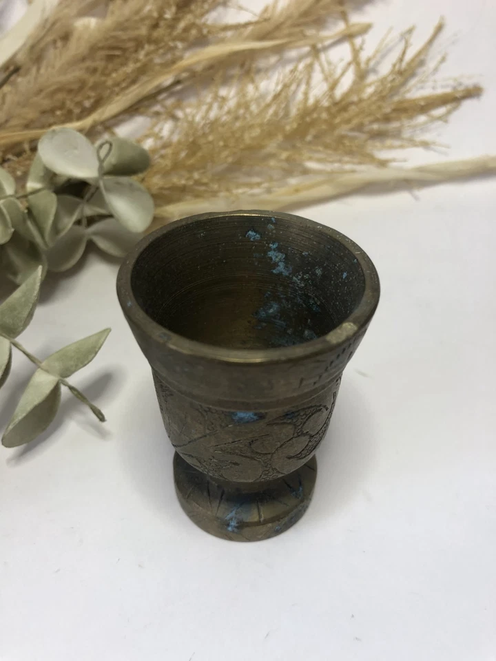 Petit mortier en laiton décoré de gravure artistique – Initiales gravées - Photo 4/4