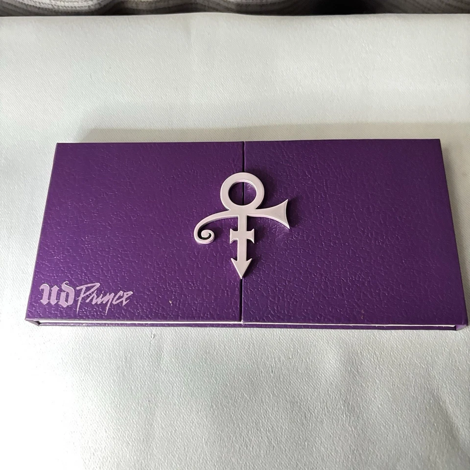 Urban Decay x Prince Eyeshadow Palette Limited Edition - Image 2 of 4