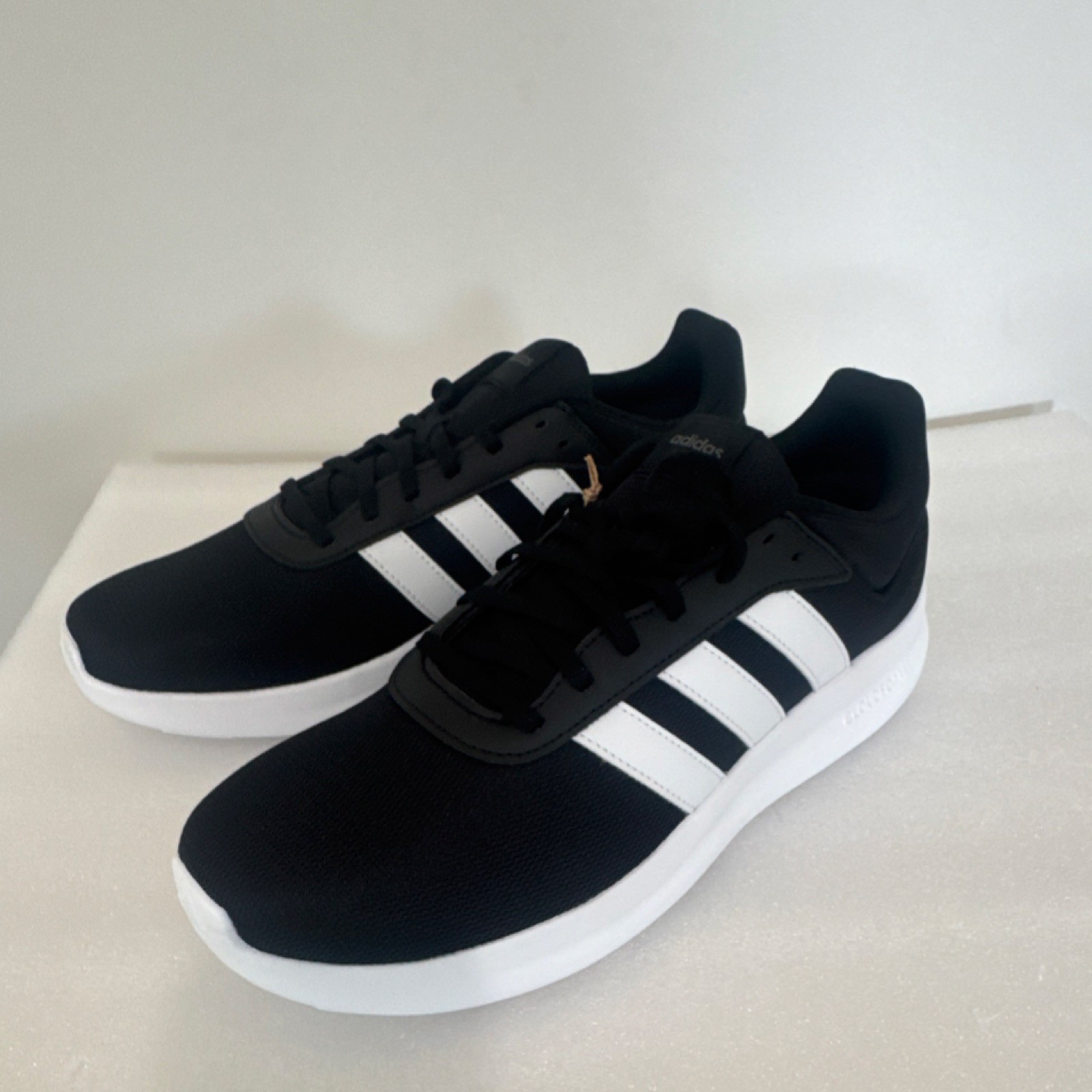 adidas 11m Cloudfoam Comfort Black White Men's Athletic Sneakers Mesh Low Top thumbnail 3