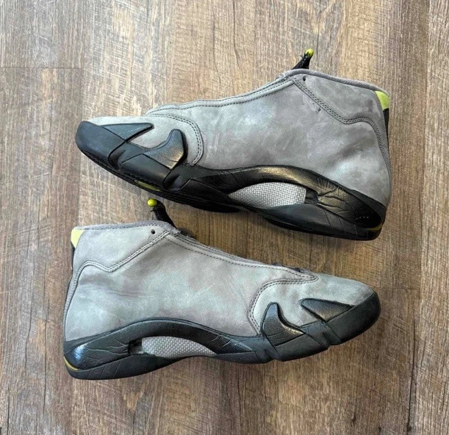 Zapatillas Air Jordan 14 XIV Retro Chartreuse Grafito Talla 9.5 con Caja 311832-031 Foto 3 de 4