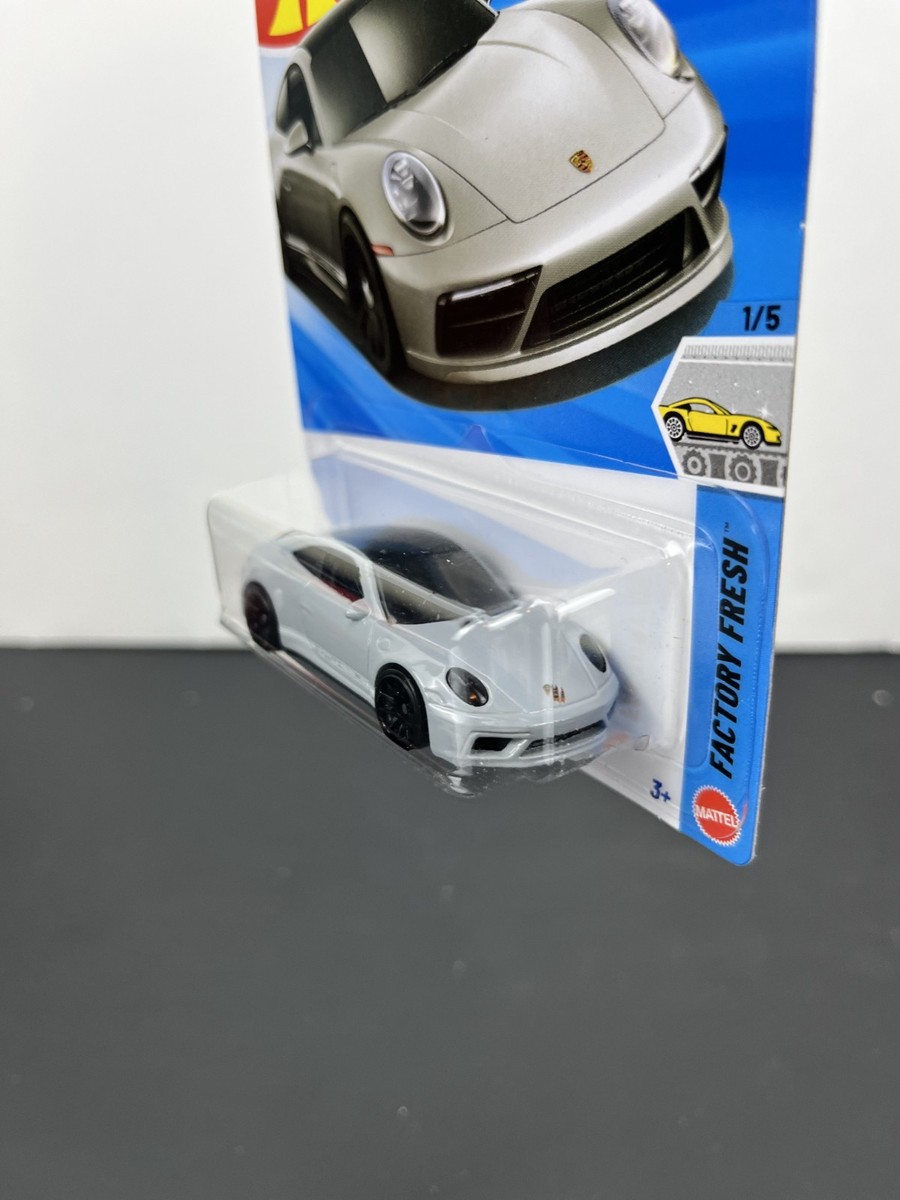 Hot Wheels 2026 Mainline Factory Fresh Porsche 911 Carrera T Gray
