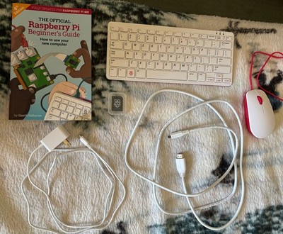 Raspberry Pi 400 Personal Computer Kit
