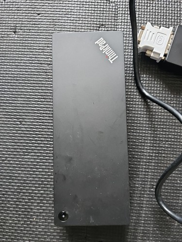 Lenovo DUD901 1D1 USB-C Docking Station No Power Cable - Picture 2 of 9