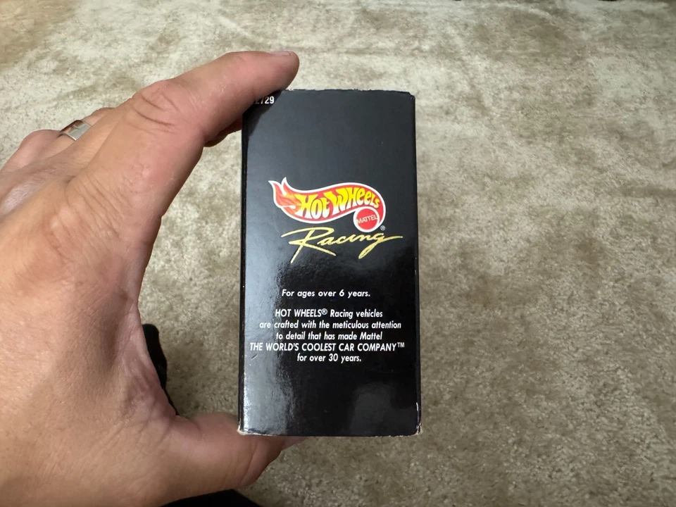 Hot Wheels Racing Team Transporter – Terry Labonte #5 Kellogg’s NASCAR Die-Cast - Image 3 of 4