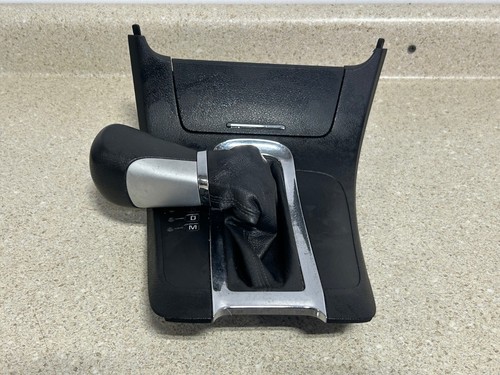 2008-2012 CHEVY MALIBU AUTOMATIC AT FLOOR SHIFTER W/ TRIM BEZEL BLACK OEM - Foto 2 di 4