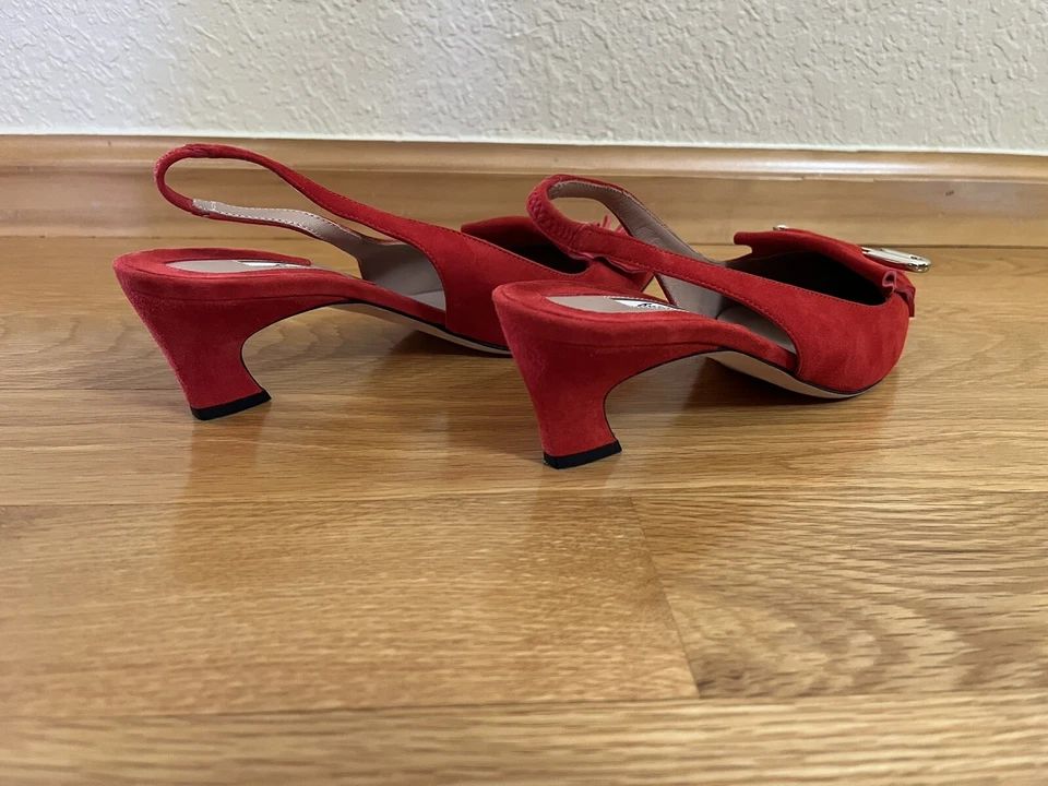 Brian Atwood Georgina Kiltie Slingback Pump Red Suede Size 37 1/2 US Size 7 New - Image 4 of 4