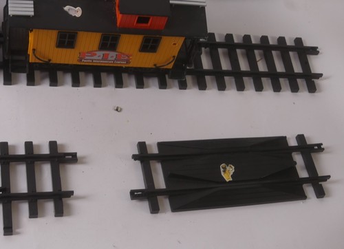 New Bright Western Zug Lokomotive Wagons Schienen Eisenbahn Spur G - Bild 6 von 13