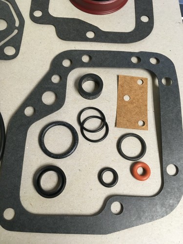 1958-62 Chevrolet Powerglide Transmission Outside Seal Kit w/Front & Rear Seal - Bild 2 von 11