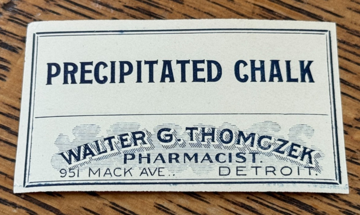 Antique Pharmacy Drug Store Bottle Label WALTER G THOMCZEK Pharmacist Detroit MI