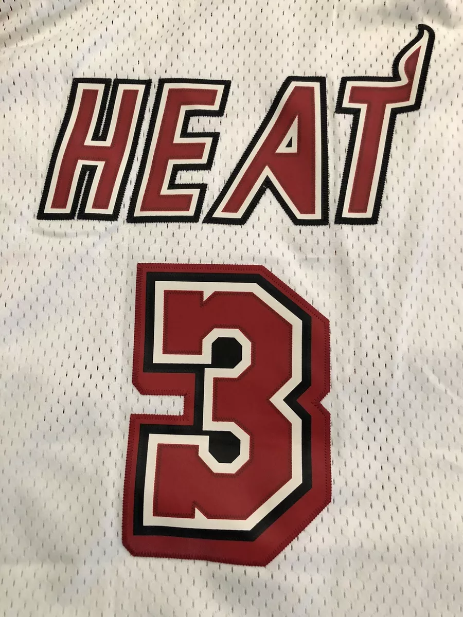 LandsbergShore Vintage Miami Heat Dwayne Wade Jersey by Hardwood Classic Retro Tank Top Basketball Shirt Authentic NBA Sportswear Oversized White & Red Tee