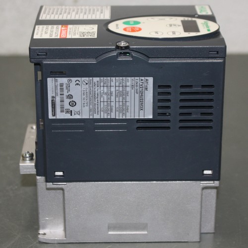 Schneider Variable Frequency Drive ATV212HU22M3X, 200V-240V AC, 3HP, NEMA 1, 3PH - Picture 5 of 9