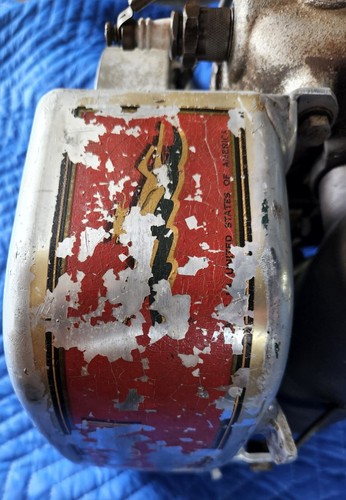 Vintage 1930s Johnson Model 200 Outboard Twin Stroke Motor - Picture 4 of 12