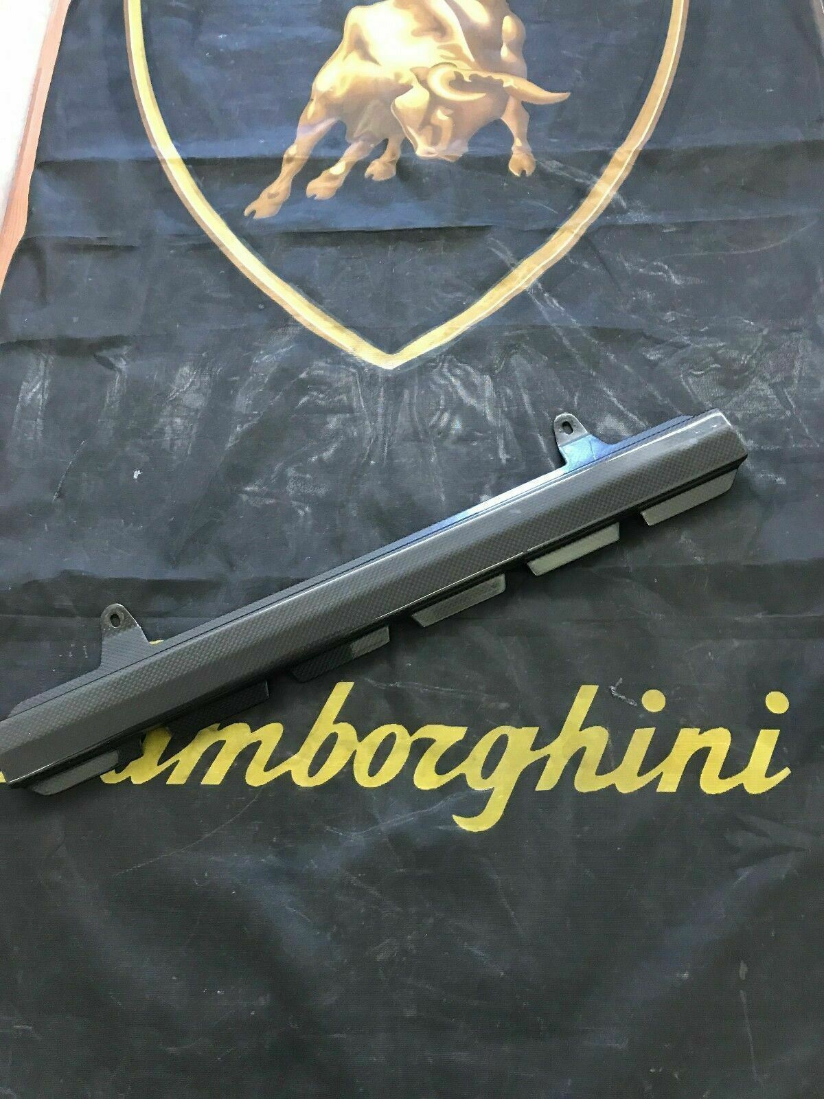 LAMBORGHINI MURCIELAGO ENGINE SPARK PLUG CARBON FIBER COIL COVER OEM 07M103908 