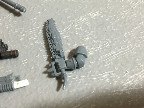 A21810 WARHAMMER 40K CHAOS SPACE MARINES BITS LOT BOLTERS PLASMA PISTOL GW - Zdjęcie 3 z 13