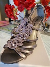 Tamaris 38 Sandaletten   Pumps99€ kaum gebraucht silber Blumen Seide Gold