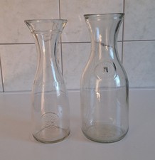 2 h&uuml;bsche Glasflaschen Milch etc. mit Inschriften Since + Mezzo Litro H&ouml;he 24 cm