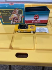 Coca-Cola Collectible Die-Cast 1964 Ford Mustang 1/2 Yellow With Tin Solido 1998