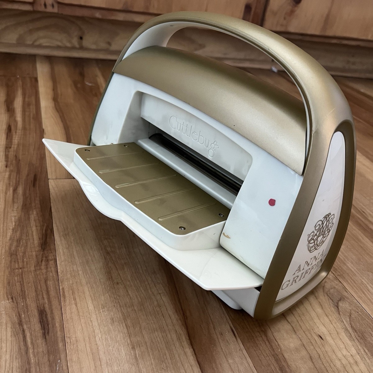 Anna Griffin Gold Cuttlebug Cricut Machine Bundle Plates Folders