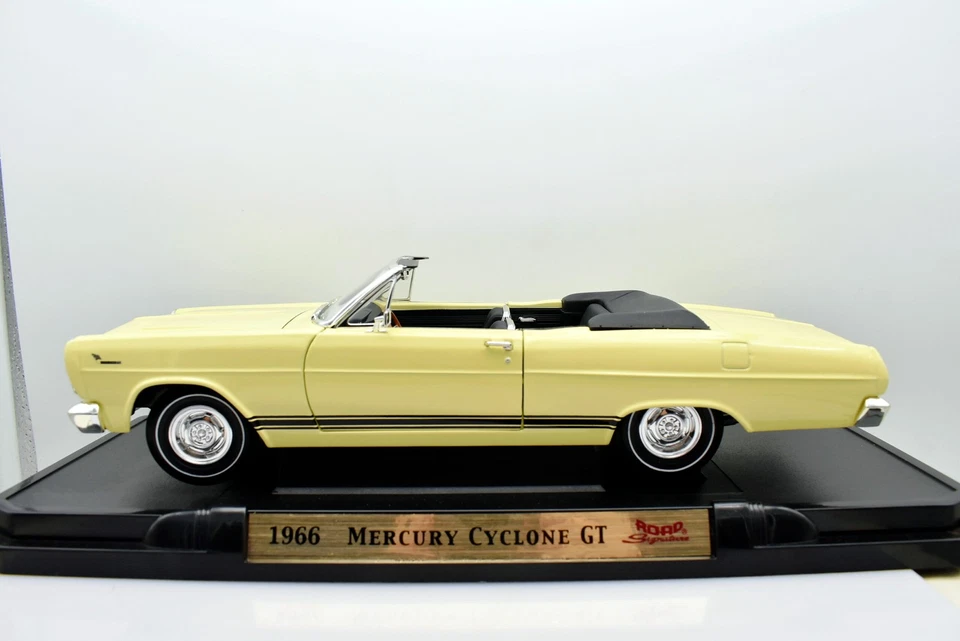 American Cars Model 1:18 Mercury Cyclone Diecast Road Vehicles - Image 3 of 4