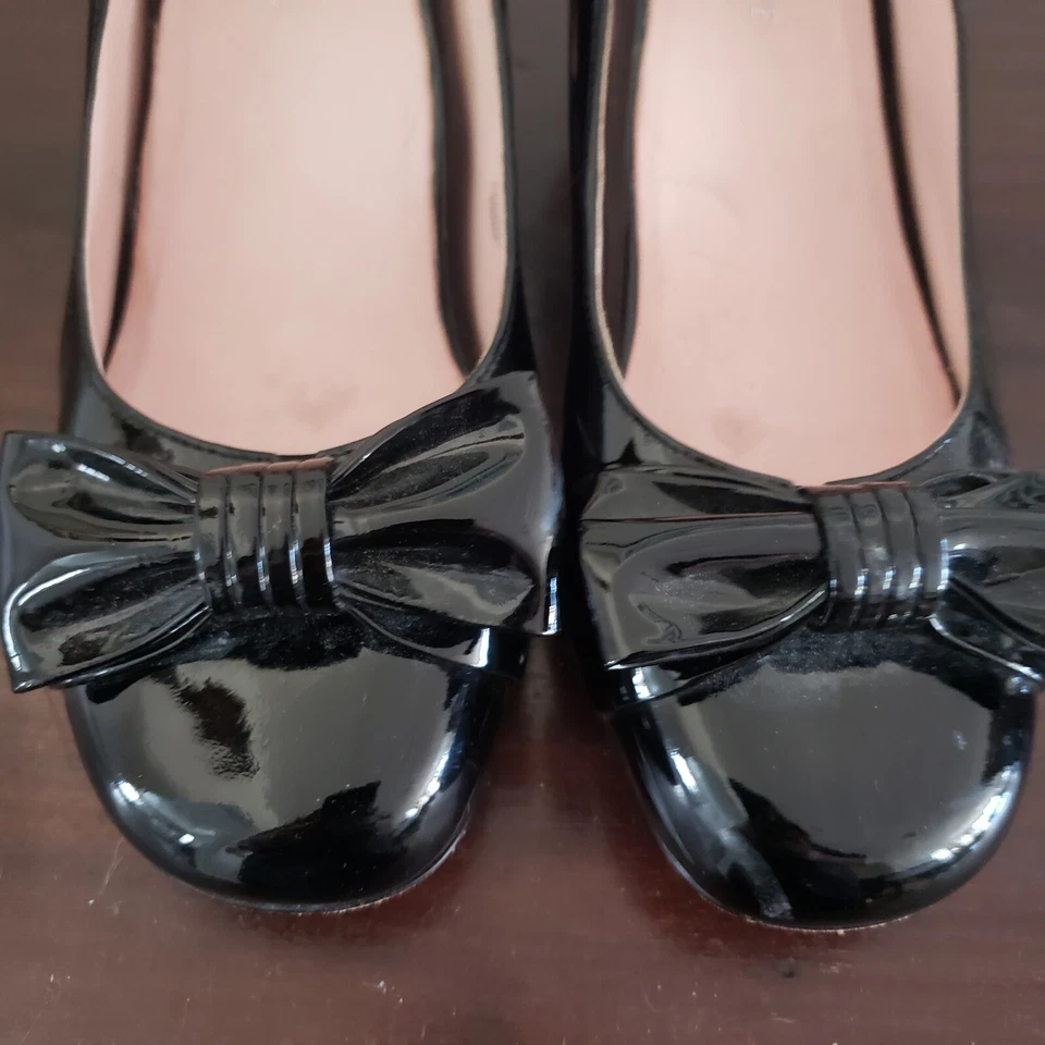 taryn rose shoes women size 8 Patent Leather Bow Comfort - Image 3 of 4